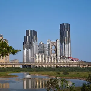***** Отель - Epic Tower Китай