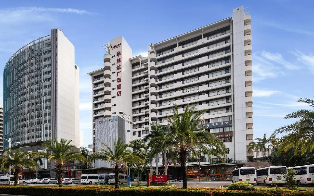 Отель Ramada Plaza By Wyndham Sanya Bay 5*,
