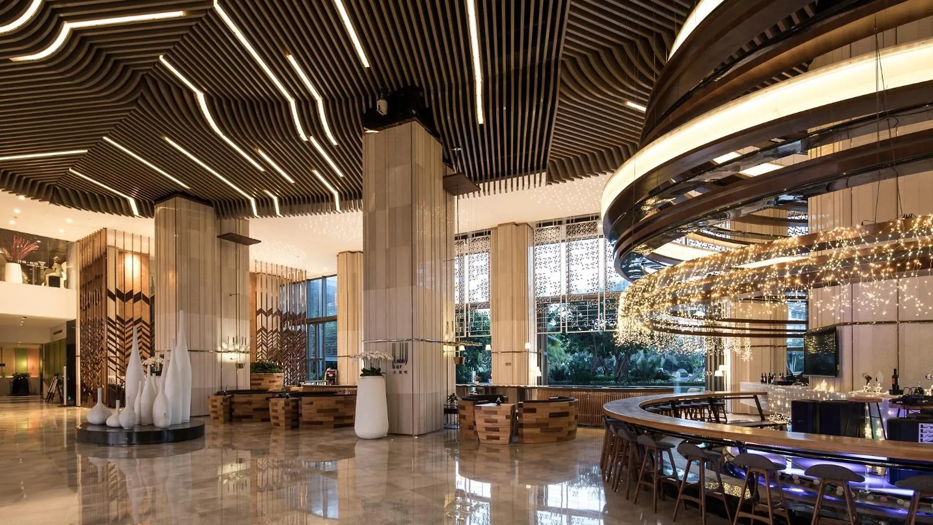 Отель Ramada Plaza By Wyndham Sanya Bay