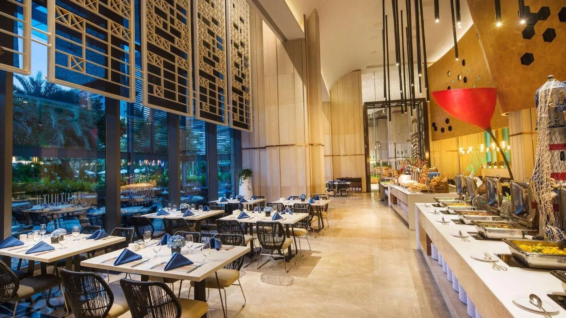 Отель Ramada Plaza By Wyndham Sanya Bay